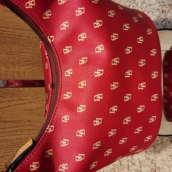 Dooney and Bourke small shoulder hobo bag - Picture 3 of 15